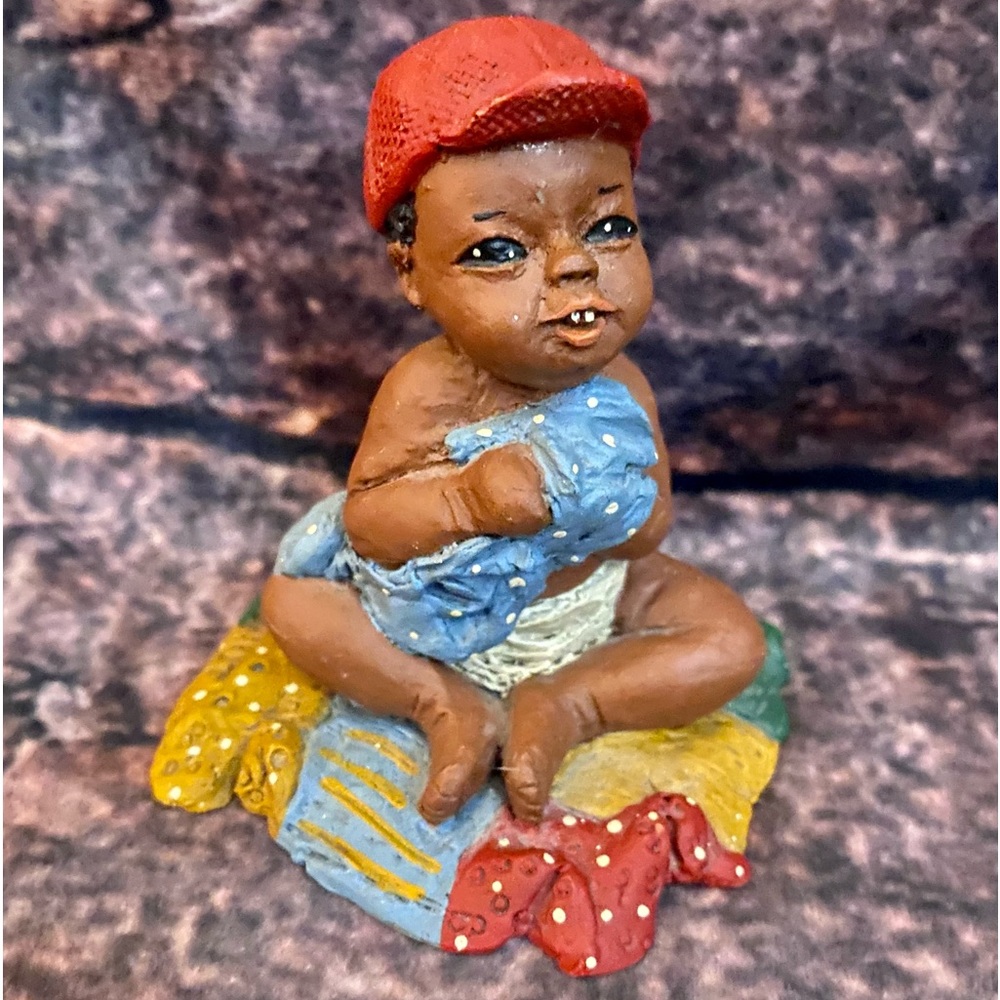 1987 Martha Holcombe Figurine “PEANUT” from 1987 # 20